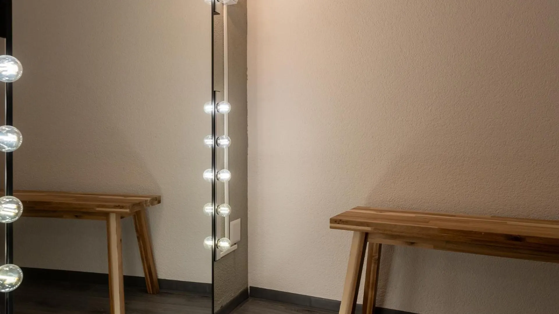 Capsule hotel Mue Cubes Hotel Gundelfingen  Germany